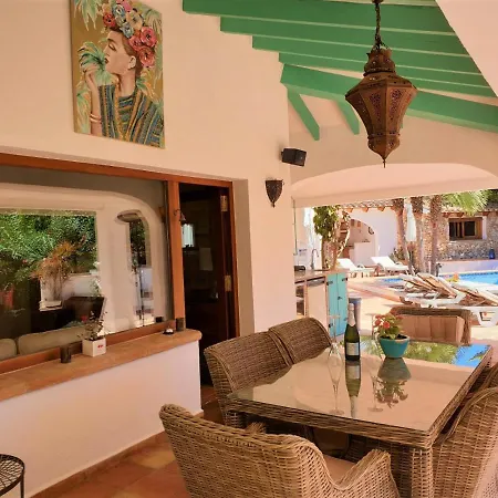 Casa De Rosas Villa